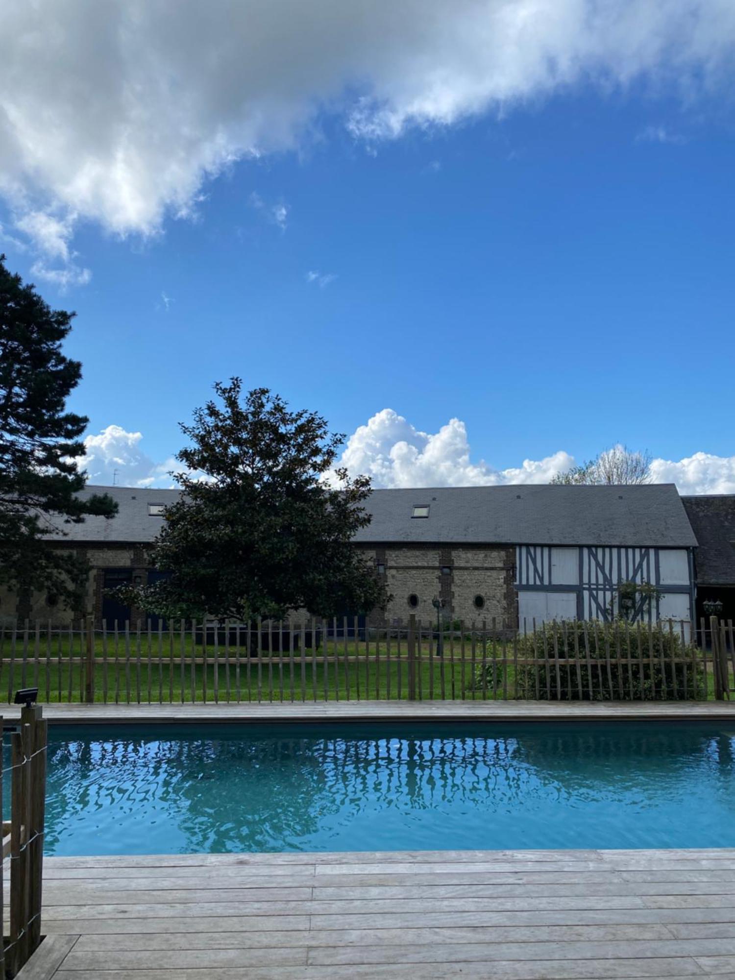 Le Grenier D'Ouilly Au Coeur Du Pays D'Auge - Gite Avec Piscine A 20 Min Des Plages Exterior photo